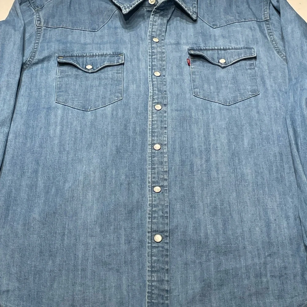 Levi's (2010’s) Large Slim Cowboy Cut Sky Blue Button-Up denim Shirt - Picture 7 of 13